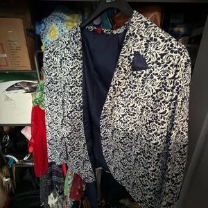 Elegant Navy and White Floral Blazer
